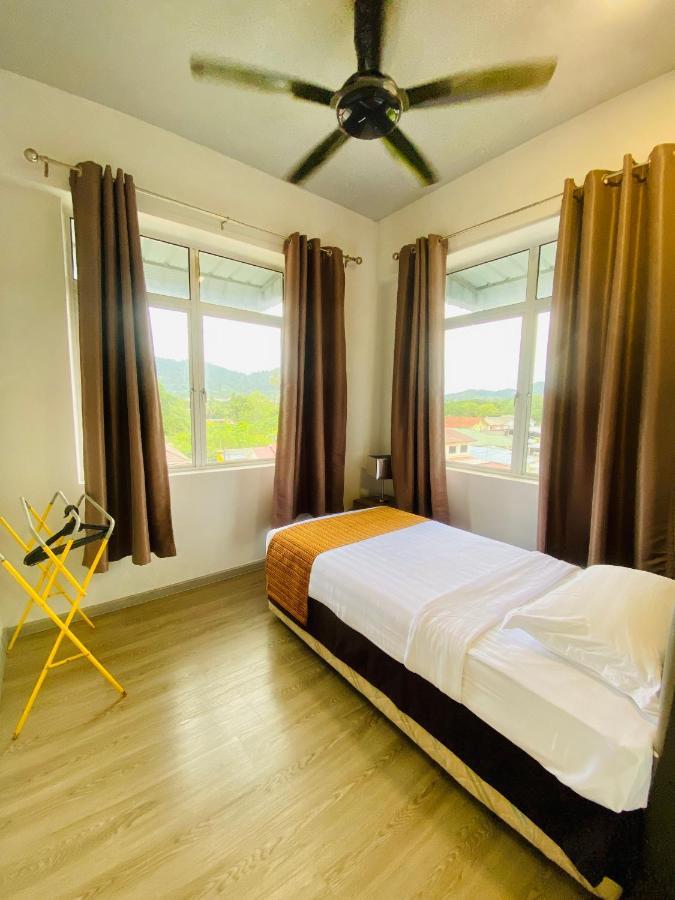 Seaview Apartment Kuah Exterior photo