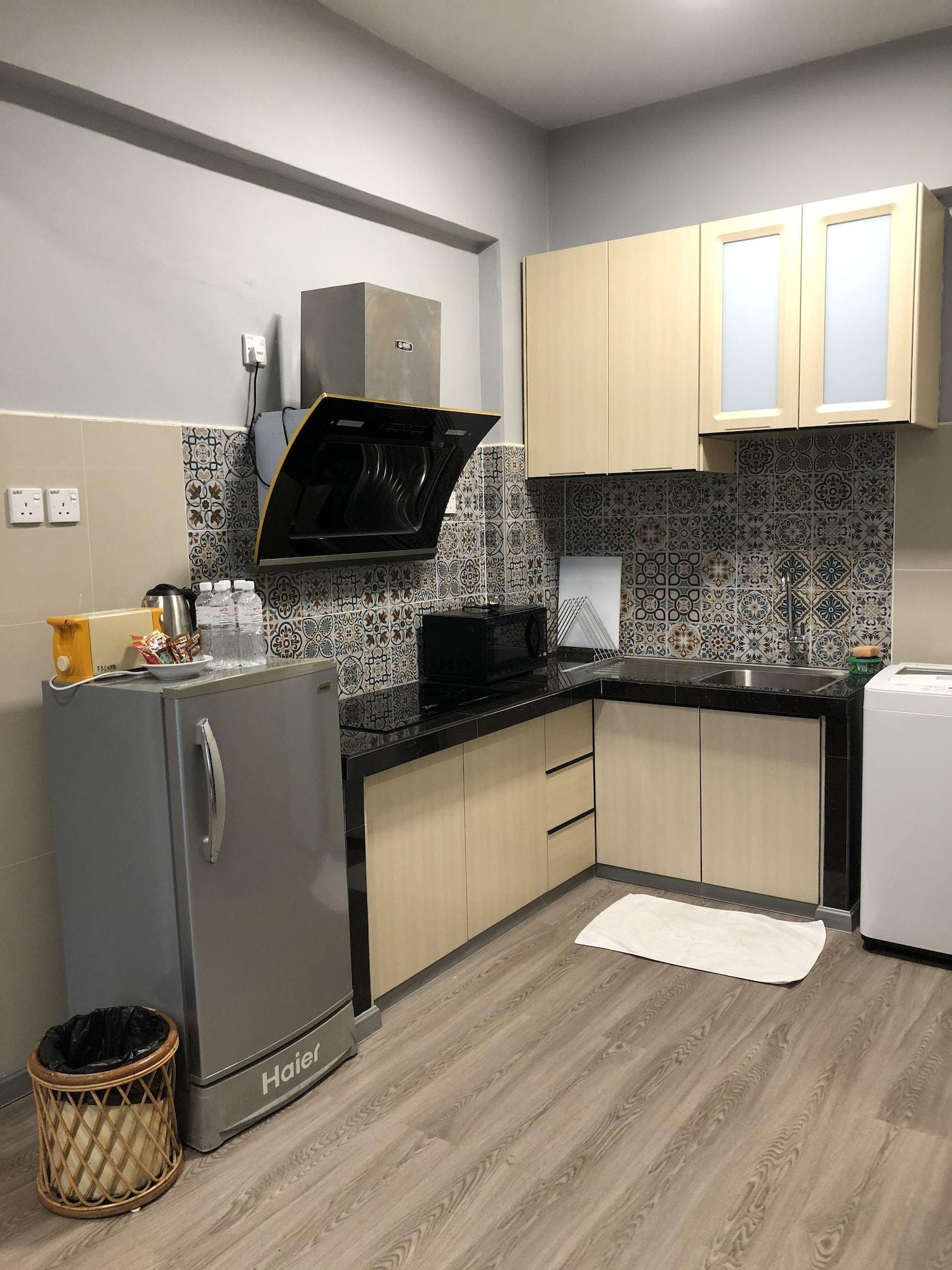 Seaview Apartment Kuah Exterior photo